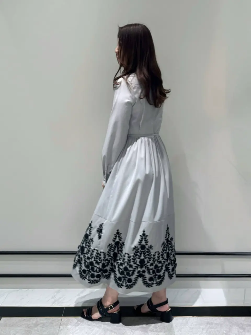 GRACE CONTINENTAL MOMOKO コーディネート画像