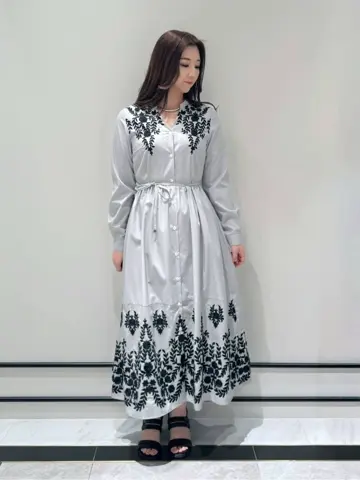 GRACE CONTINENTAL MOMOKO コーディネート画像