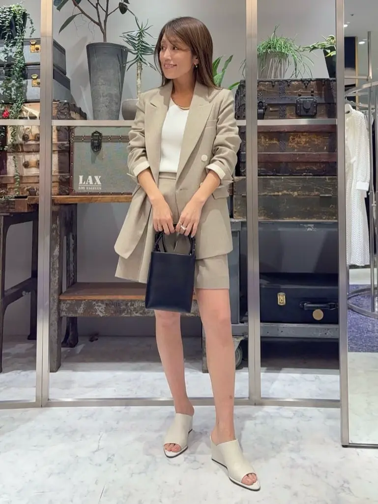 GRACE CONTINENTAL yukimi yonee コーディネート画像