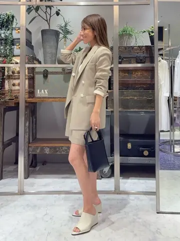 GRACE CONTINENTAL yukimi yonee コーディネート画像