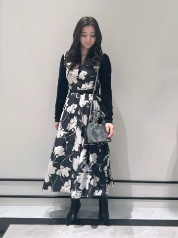 GRACE CONTINENTAL MOMOKO コーディネート画像