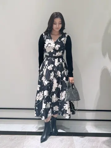 GRACE CONTINENTAL MOMOKO コーディネート画像