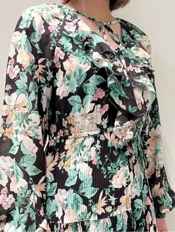 GRACE CONTINENTAL CHISAKO.S コーディネート画像