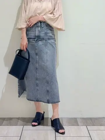 GRACE CONTINENTAL yukimi yonee コーディネート画像