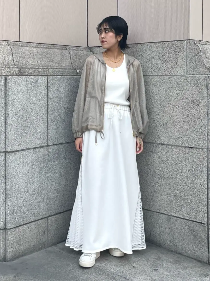 GRACE CONTINENTAL yoshi コーディネート画像