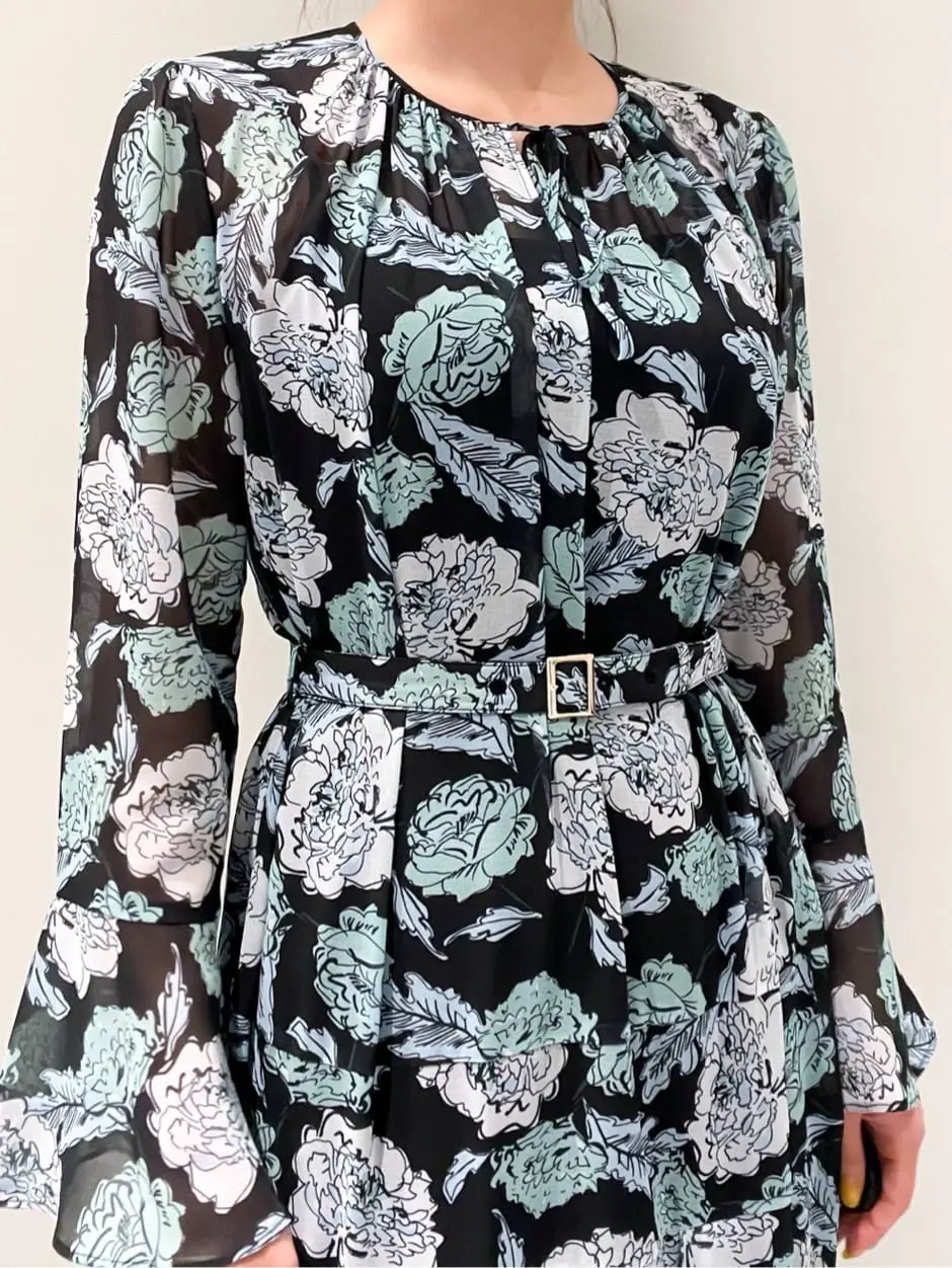 GRACE CONTINENTAL CHISAKO.S コーディネート画像