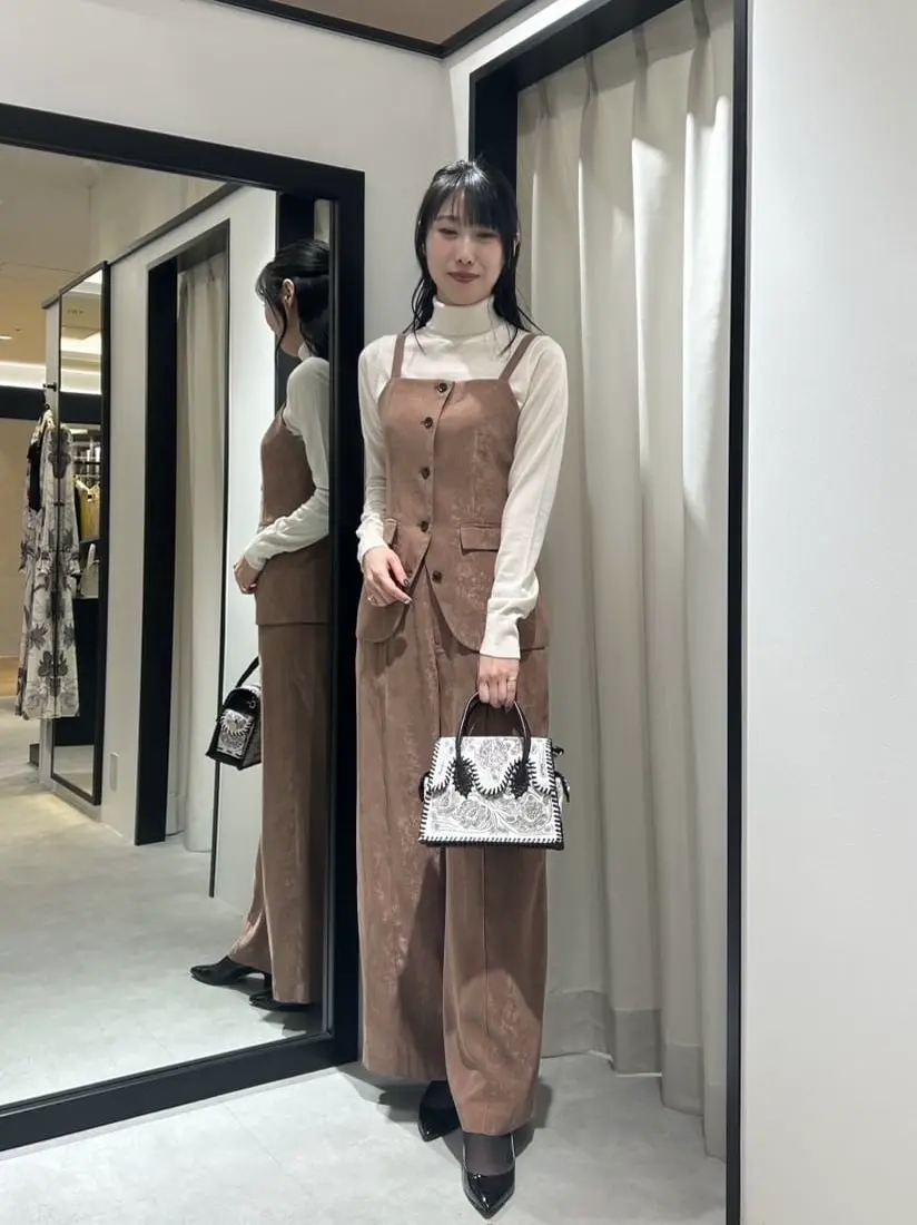 GRACE CONTINENTAL 端場　わかな コーディネート画像