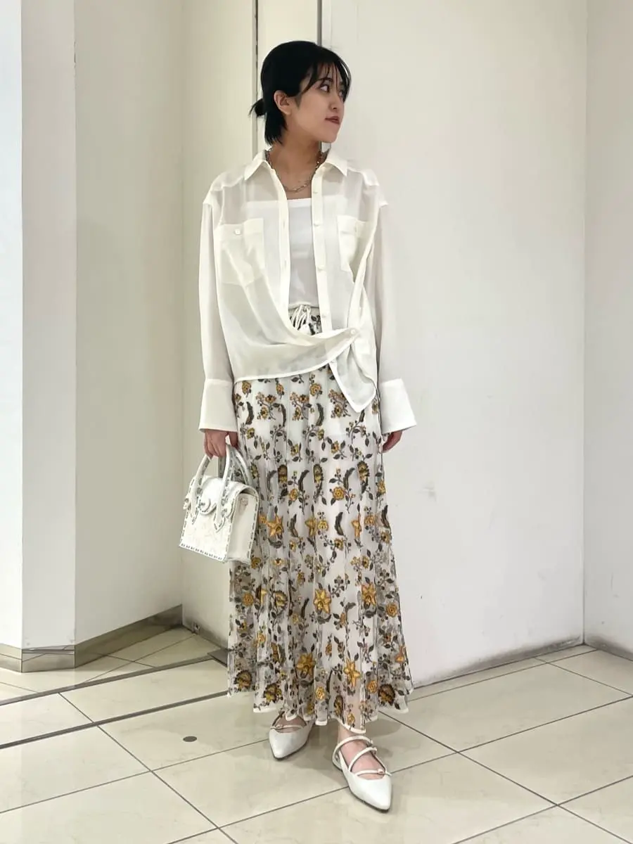 GRACE CONTINENTAL yoshi コーディネート画像