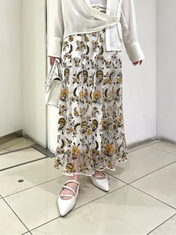 GRACE CONTINENTAL yoshi コーディネート画像