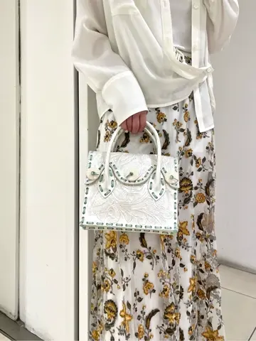 GRACE CONTINENTAL yoshi コーディネート画像