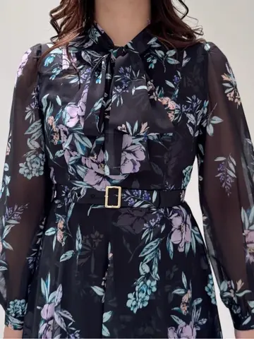 GRACE CONTINENTAL MOMOKO コーディネート画像