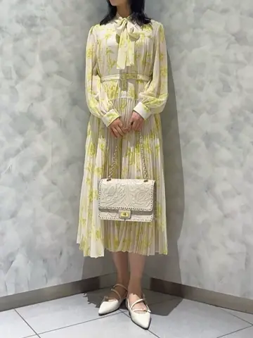 GRACE CONTINENTAL OZAWA コーディネート画像