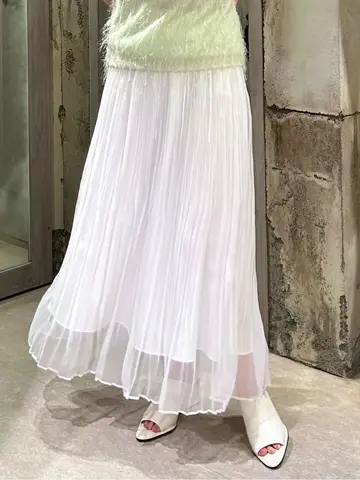 GRACE CONTINENTAL 志田　悠 コーディネート画像