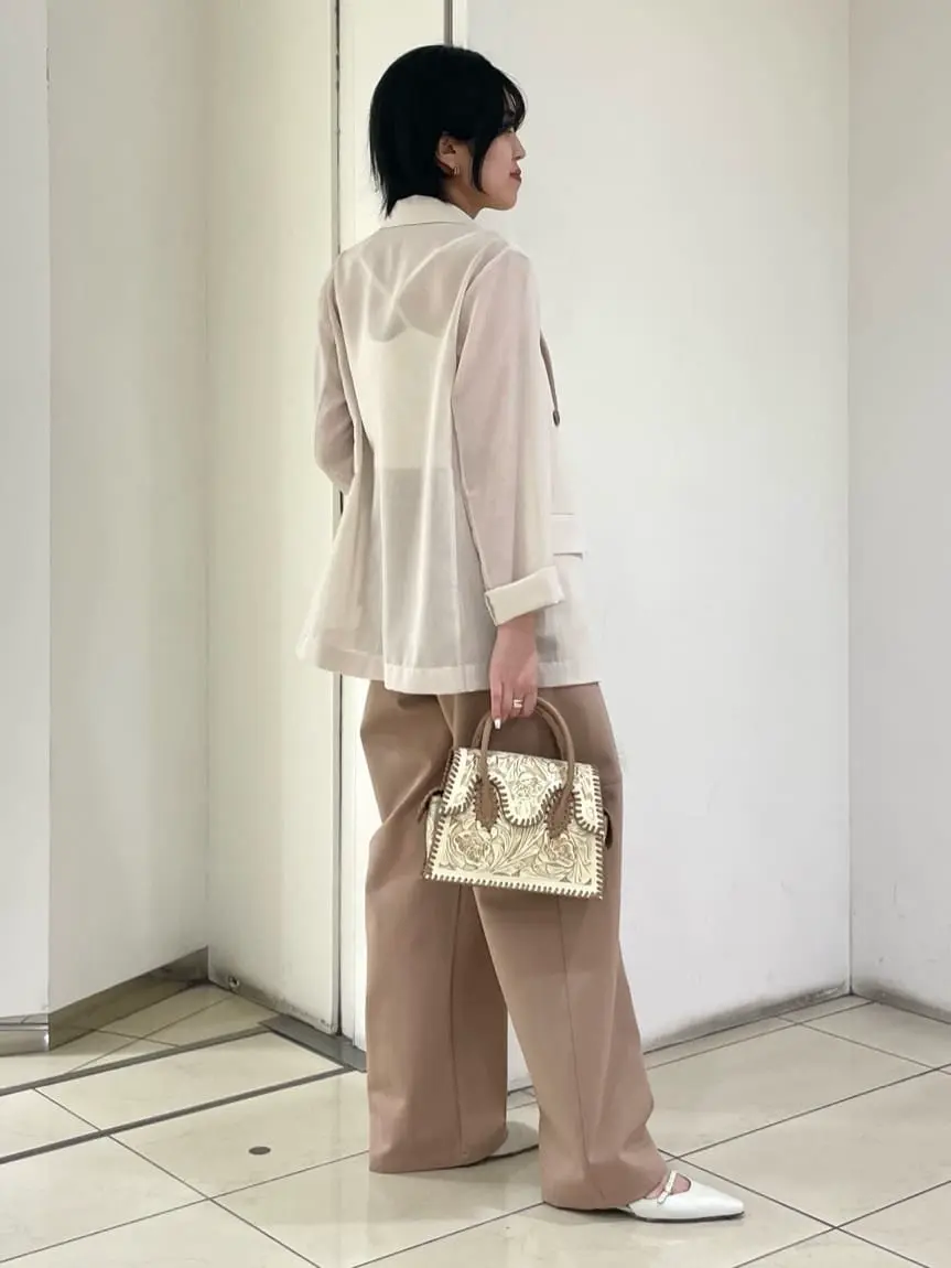 GRACE CONTINENTAL yoshi コーディネート画像