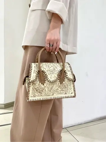 GRACE CONTINENTAL yoshi コーディネート画像