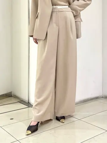 GRACE CONTINENTAL yoshi コーディネート画像