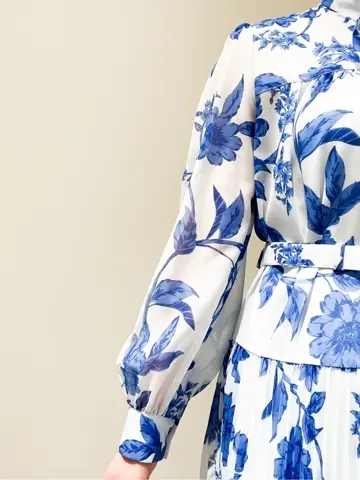 GRACE CONTINENTAL CHISAKO.S コーディネート画像