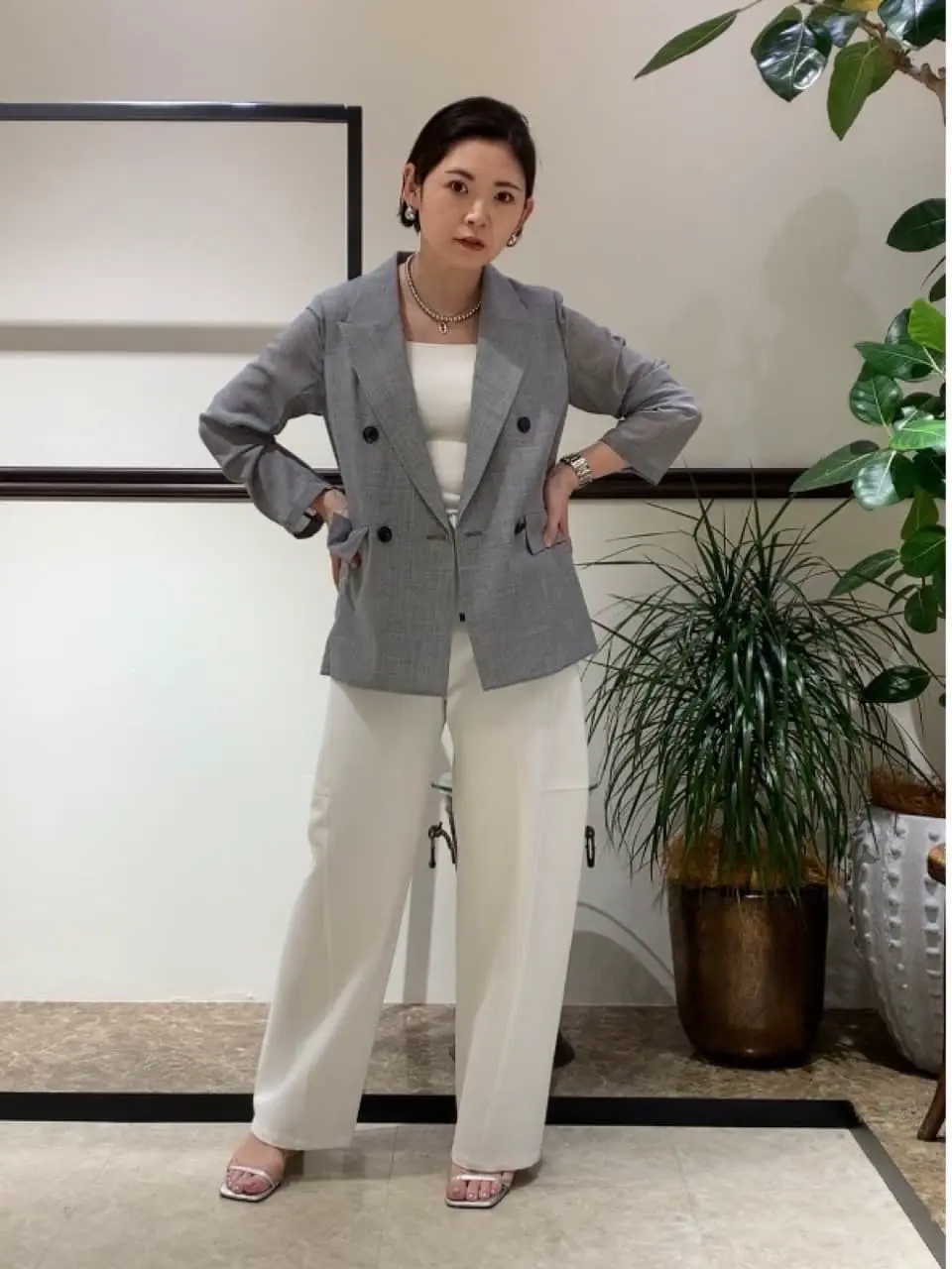 GRACE CONTINENTAL N.YURI コーディネート画像