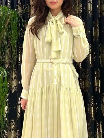 GRACE CONTINENTAL 志田　悠 コーディネート画像