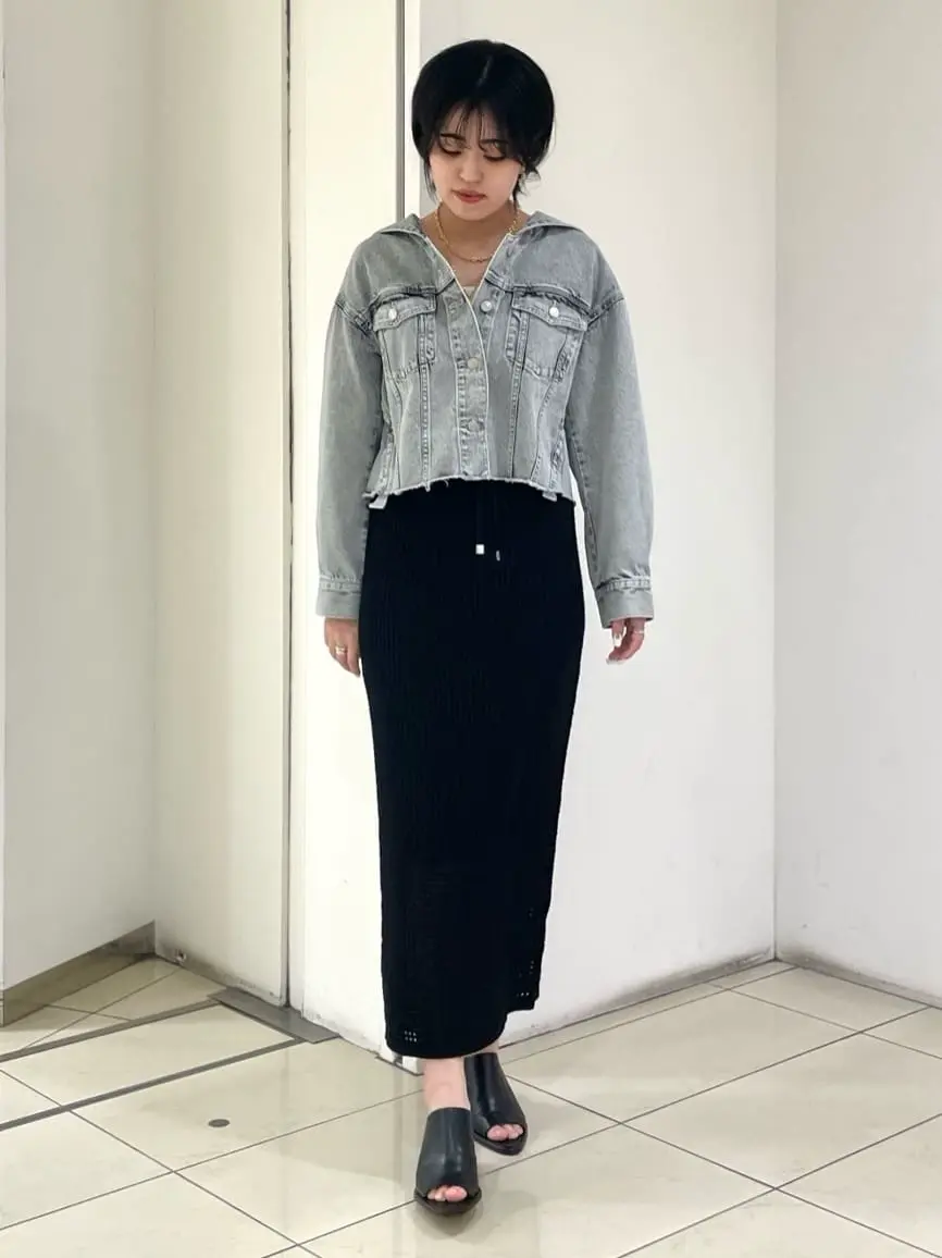 GRACE CONTINENTAL yoshi コーディネート画像