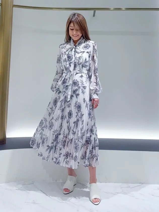 GRACE CONTINENTAL yukimi yonee コーディネート画像