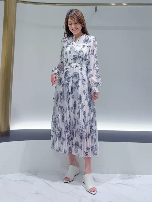 GRACE CONTINENTAL yukimi yonee コーディネート画像