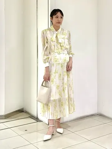 GRACE CONTINENTAL haruka iwasaki コーディネート画像