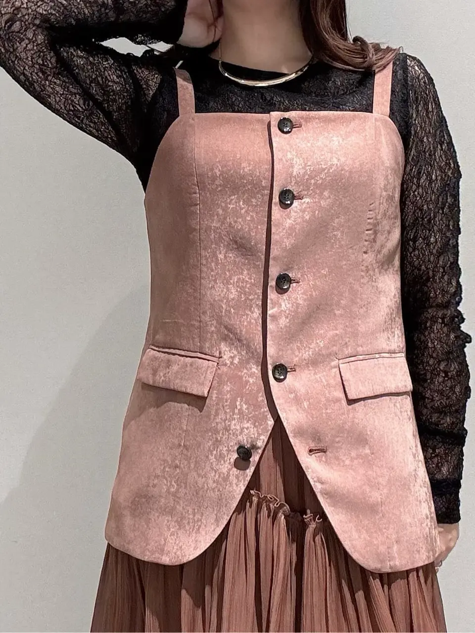 GRACE CONTINENTAL MOMOKO コーディネート画像