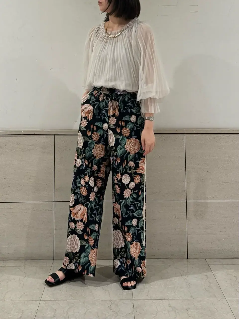 GRACE CONTINENTAL 伊藤　静華 コーディネート画像