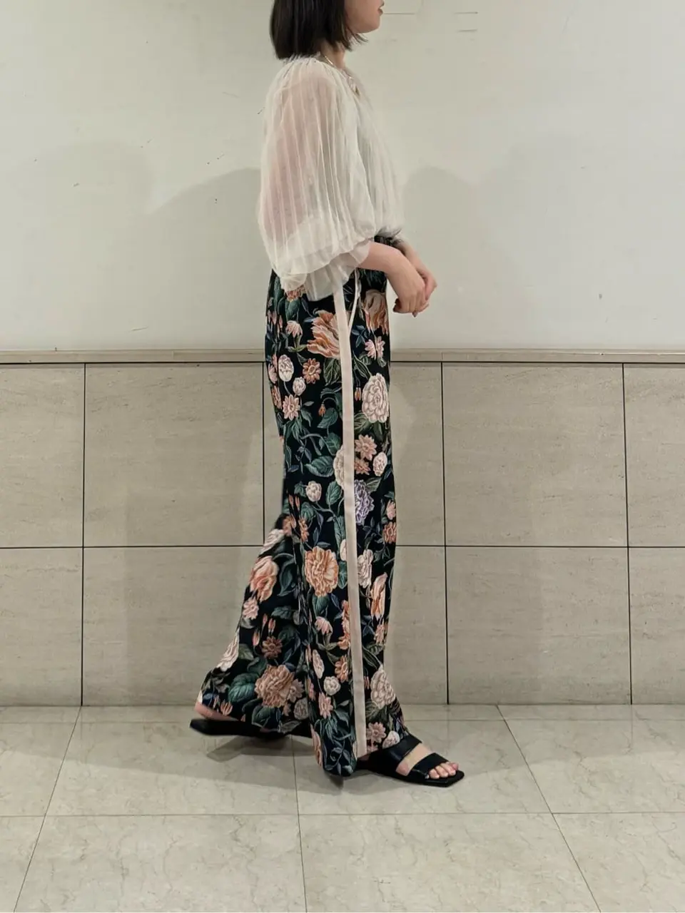 GRACE CONTINENTAL 伊藤　静華 コーディネート画像