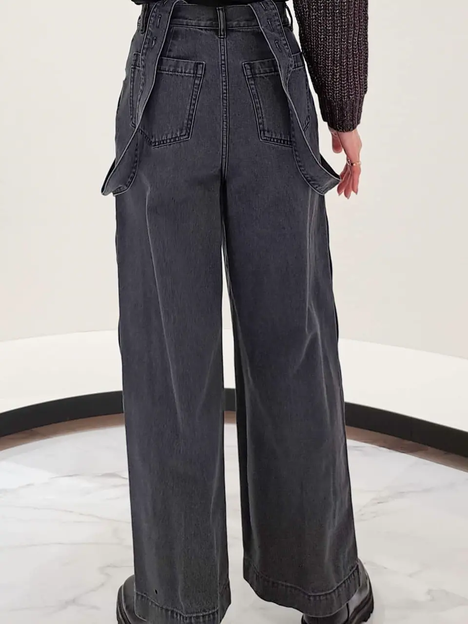 GRACE CONTINENTAL 今野　志保 コーディネート画像