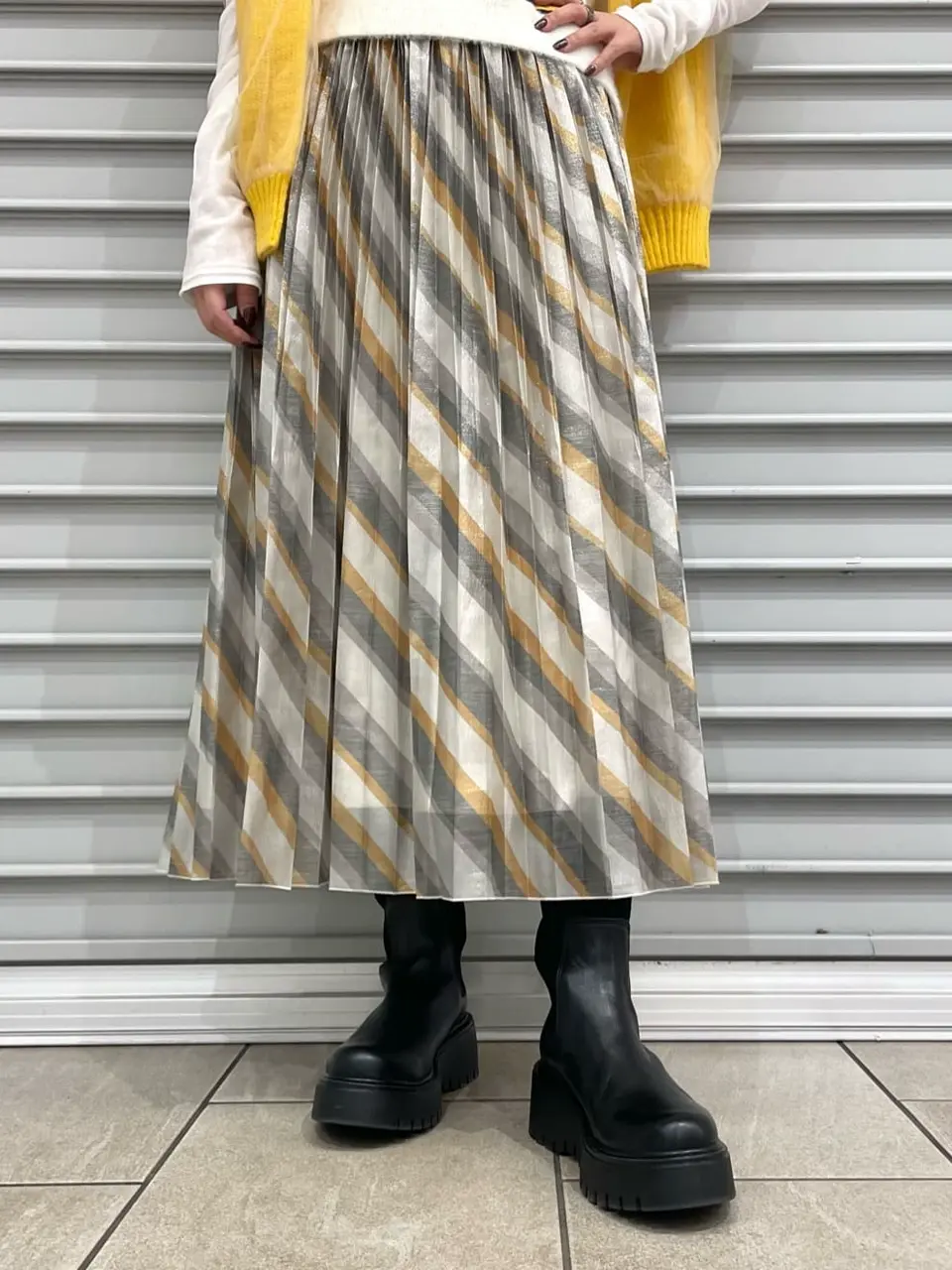 GRACE CONTINENTAL yoshi コーディネート画像