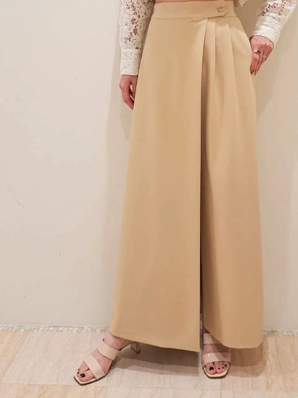 GRACE CONTINENTAL 今野　志保 コーディネート画像