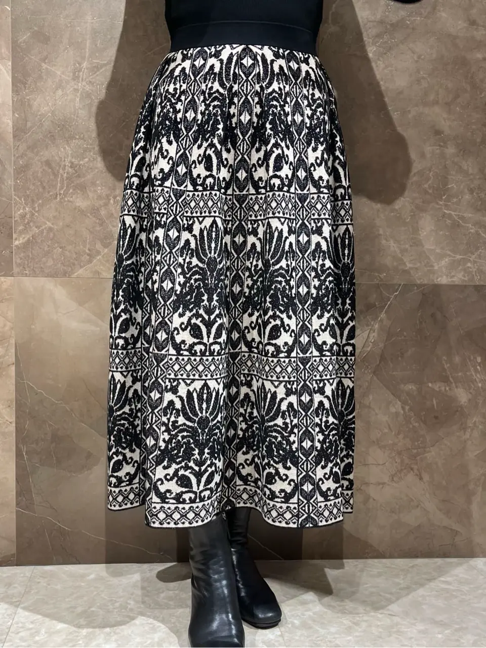 GRACE CONTINENTAL 穐山　香織 コーディネート画像