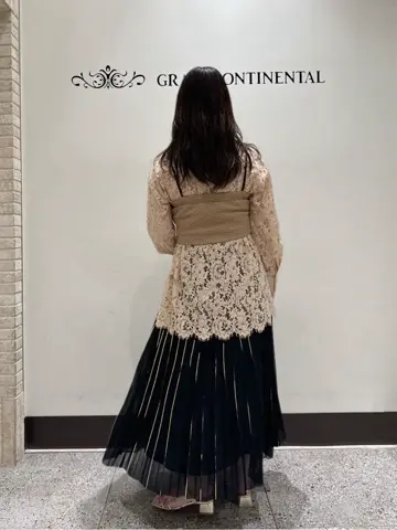GRACE CONTINENTAL MOMOKO コーディネート画像