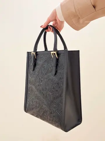 GRACE CONTINENTAL 今野　志保 コーディネート画像