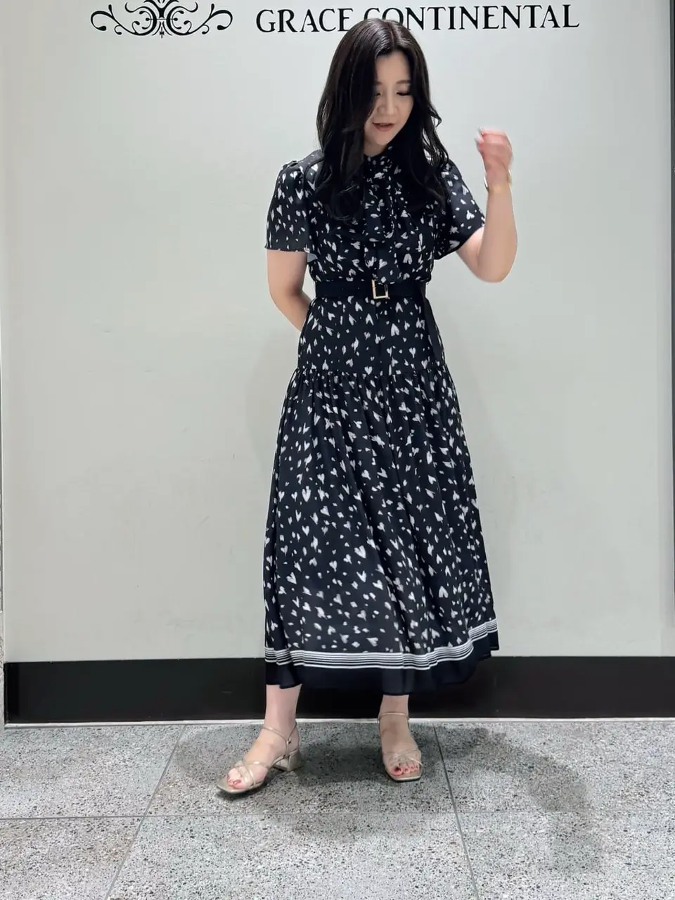 GRACE CONTINENTAL MOMOKO コーディネート画像