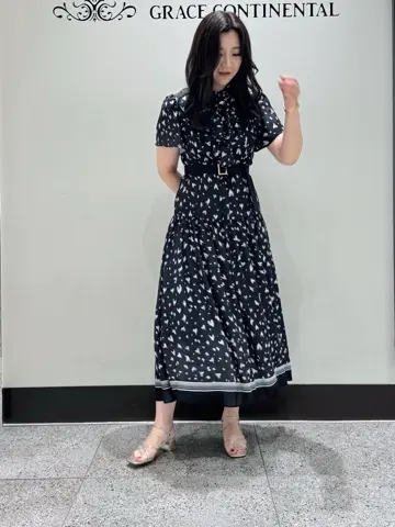 GRACE CONTINENTAL MOMOKO コーディネート画像