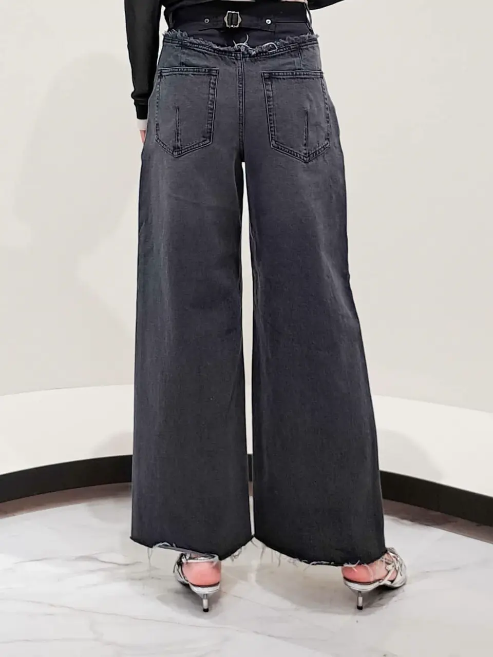 GRACE CONTINENTAL 今野　志保 コーディネート画像