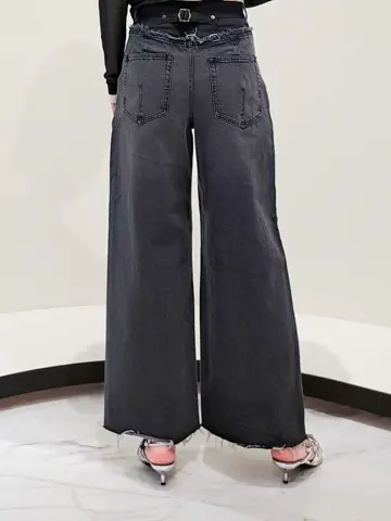 GRACE CONTINENTAL 今野　志保 コーディネート画像