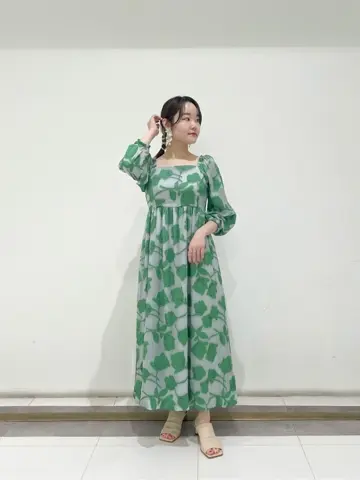 GRACE CONTINENTAL SAYUMI Nagashima コーディネート画像