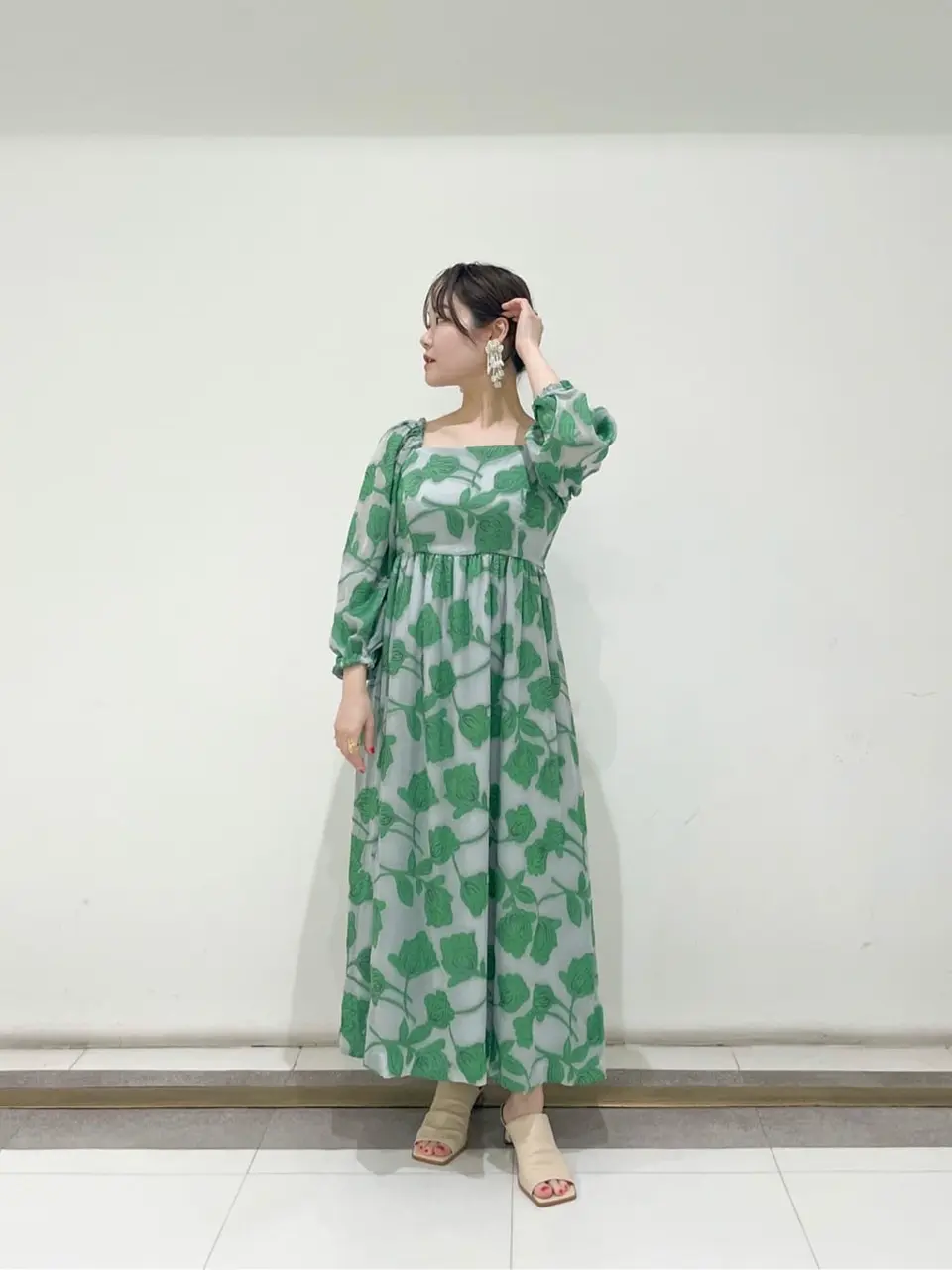 GRACE CONTINENTAL SAYUMI Nagashima コーディネート画像