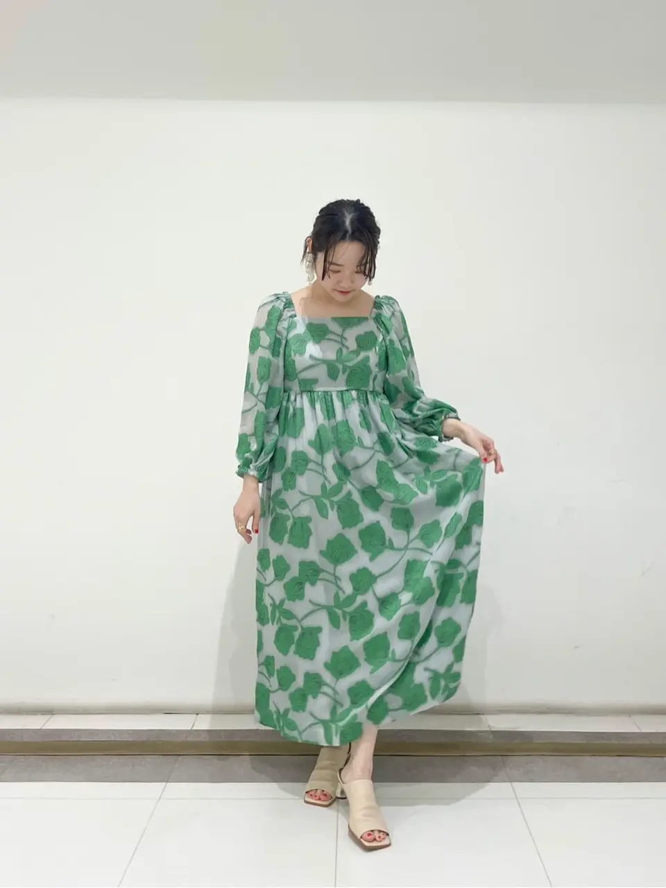 GRACE CONTINENTAL SAYUMI Nagashima コーディネート画像