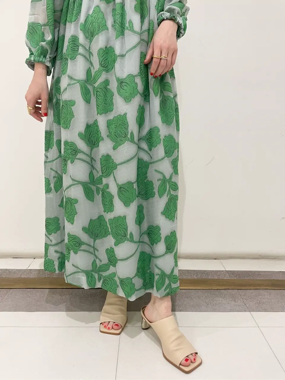 GRACE CONTINENTAL SAYUMI Nagashima コーディネート画像