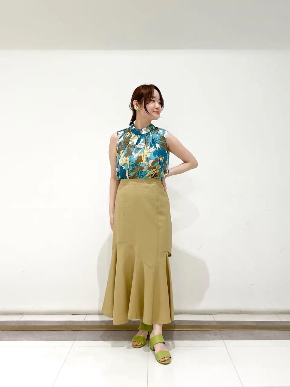 GRACE CONTINENTAL SAYUMI Nagashima コーディネート画像