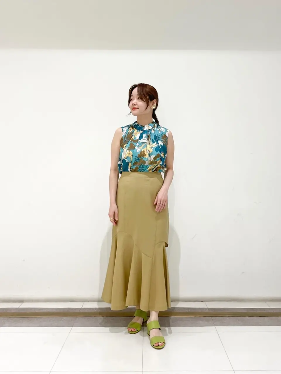 GRACE CONTINENTAL SAYUMI Nagashima コーディネート画像