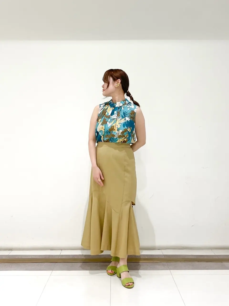 GRACE CONTINENTAL SAYUMI Nagashima コーディネート画像