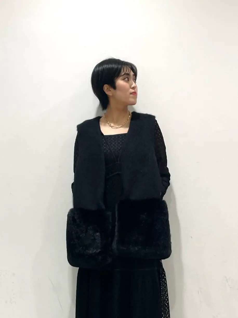 GRACE CONTINENTAL yoshi コーディネート画像