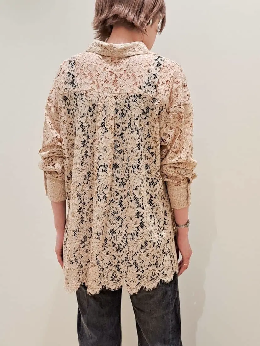 GRACE CONTINENTAL 今野　志保 コーディネート画像