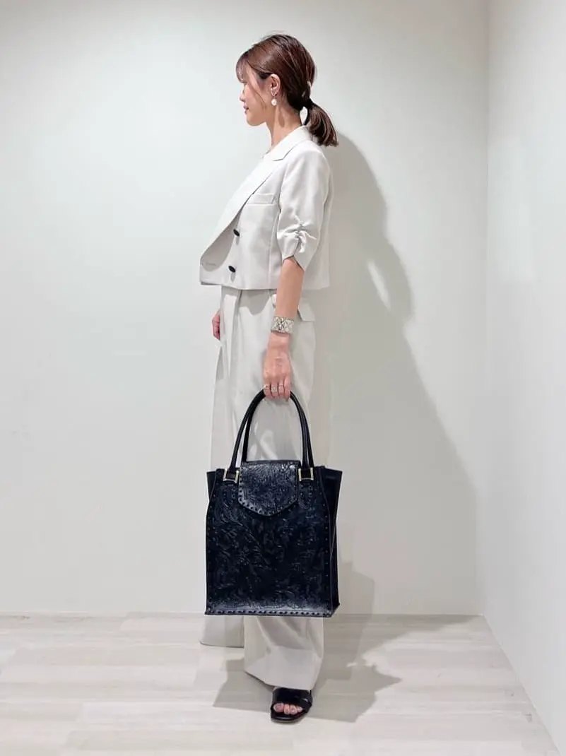 GRACE CONTINENTAL A.Kameyama コーディネート画像